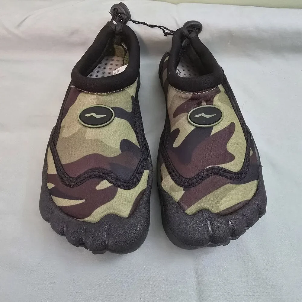 Norty Kids Slip On Camo Green Water Shoes Size 1 New wo Tag Childrens Barefoot